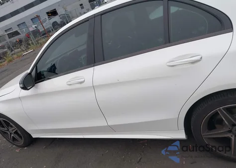 2017 Mercedes-Benz C 300 4Matic/Luxury 4Matic/Sport 4Matic from USA, damaged, VIN 55SWF4KB0HU213945